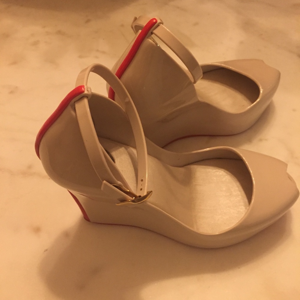 Melissa Platforms - Picture 2 of 2